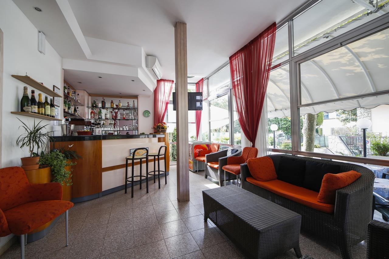 Hotel Susanna Rimini Exterior foto
